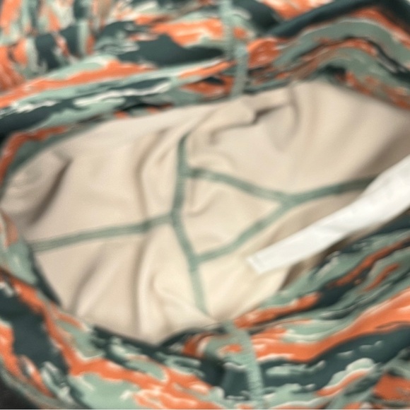 Fabletics Define PowerHold® High-Waisted 7/8 Legging Tiger Camo Print Sz S - Picture 9 of 10